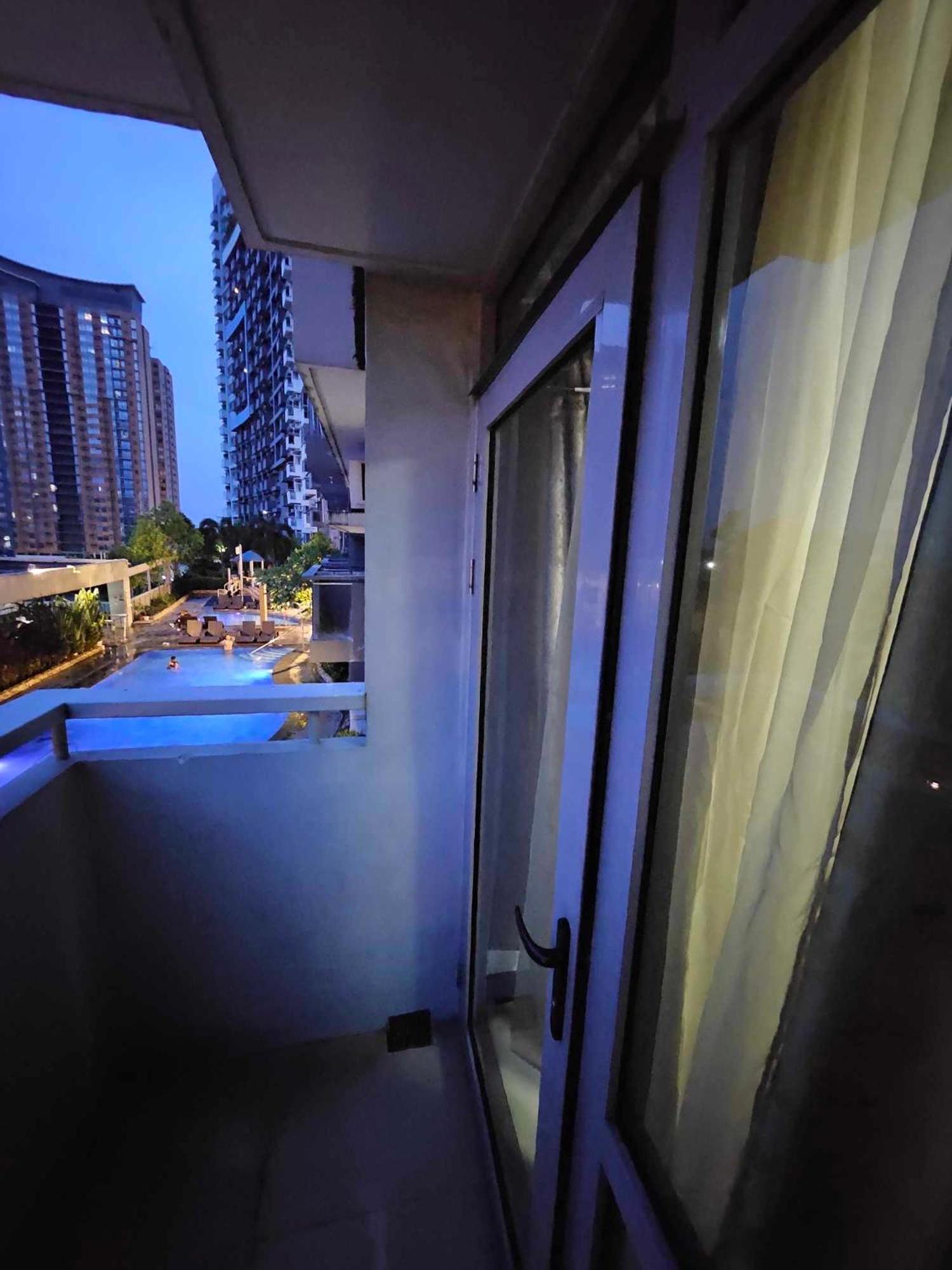 Cubao Manhattan Heights Unit 5A Tower C Quezon City Ngoại thất bức ảnh