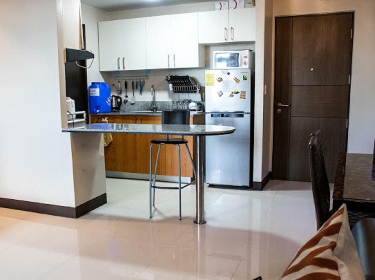 Cubao Manhattan Heights Unit 5A Tower C Quezon City Ngoại thất bức ảnh